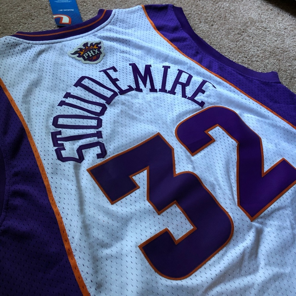Vintage Amar’e Staudemire Jersey - Picture 4 of 9